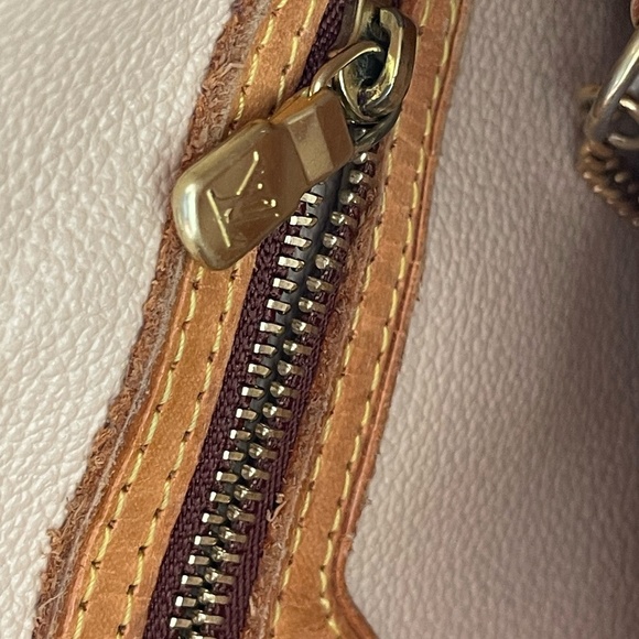 LOUIS VUITTON Monogram Bucket pm Bag - Picture 13 of 15